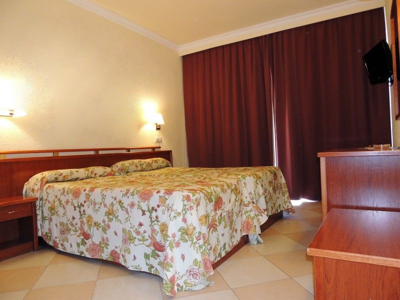 Ruleta Augustus Hotel Salou Buitenkant foto